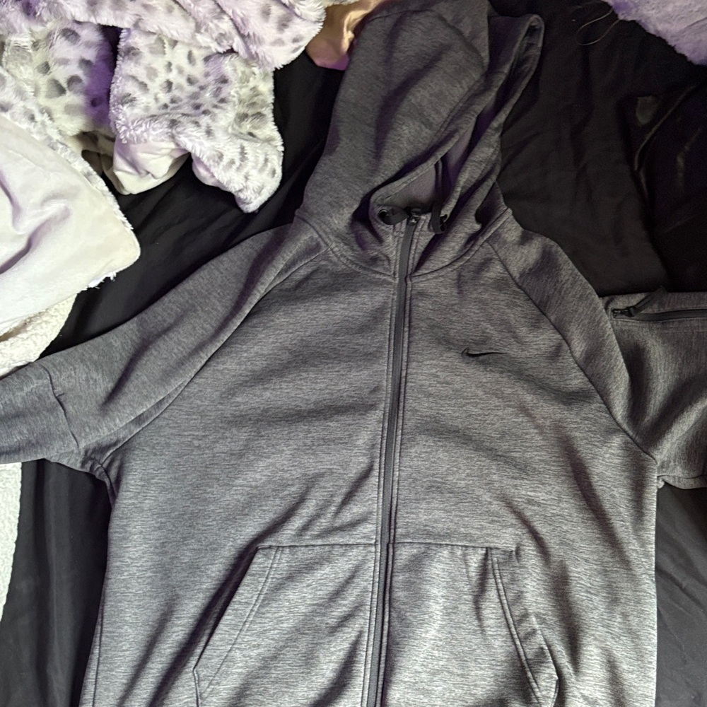 Nike Therma-Fit Gray Hoodie